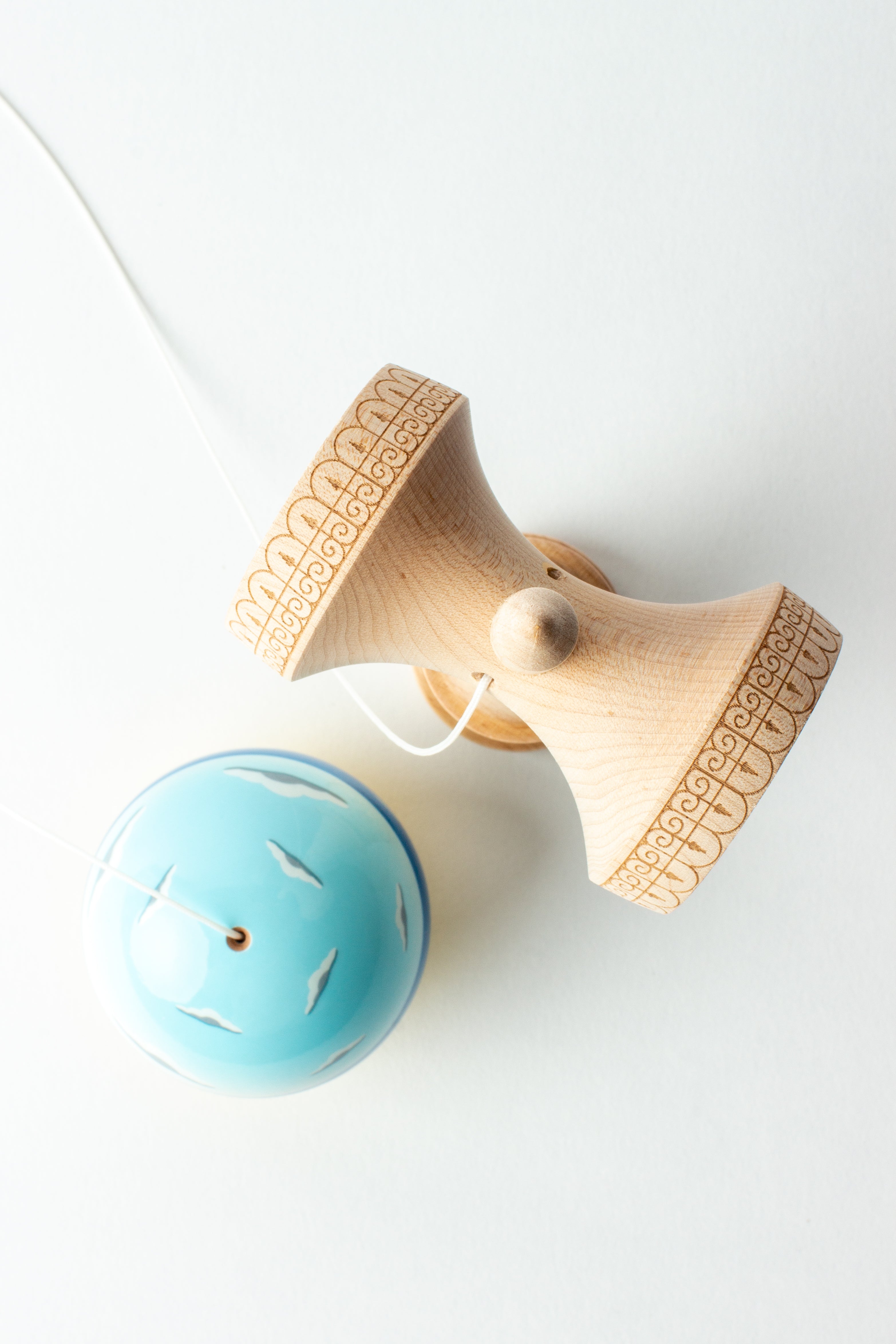 Kendama Pro model Juzzy Carter - Bleu/Jaune